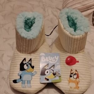 Bluey Kids Soft Slippers Yellow/White Striped Blue Sherpa Characters Bingo 9/10